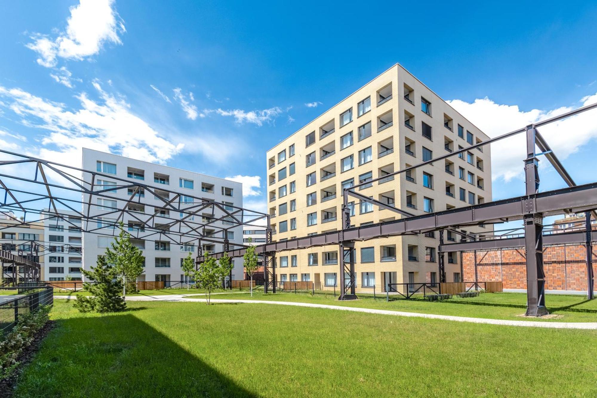 Ferienwohnung Bright 2Br - 7Th Floor, Balcony, Free Parking By Gravity Prag Exterior foto