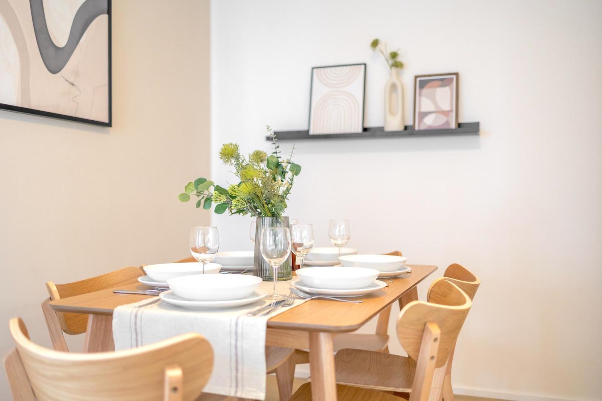 Ferienwohnung Bright 2Br - 7Th Floor, Balcony, Free Parking By Gravity Prag Exterior foto