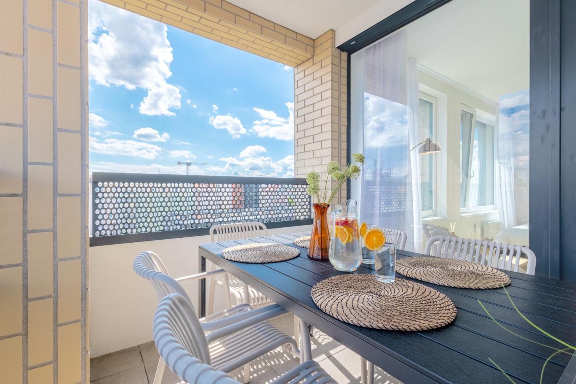 Ferienwohnung Bright 2Br - 7Th Floor, Balcony, Free Parking By Gravity Prag Exterior foto