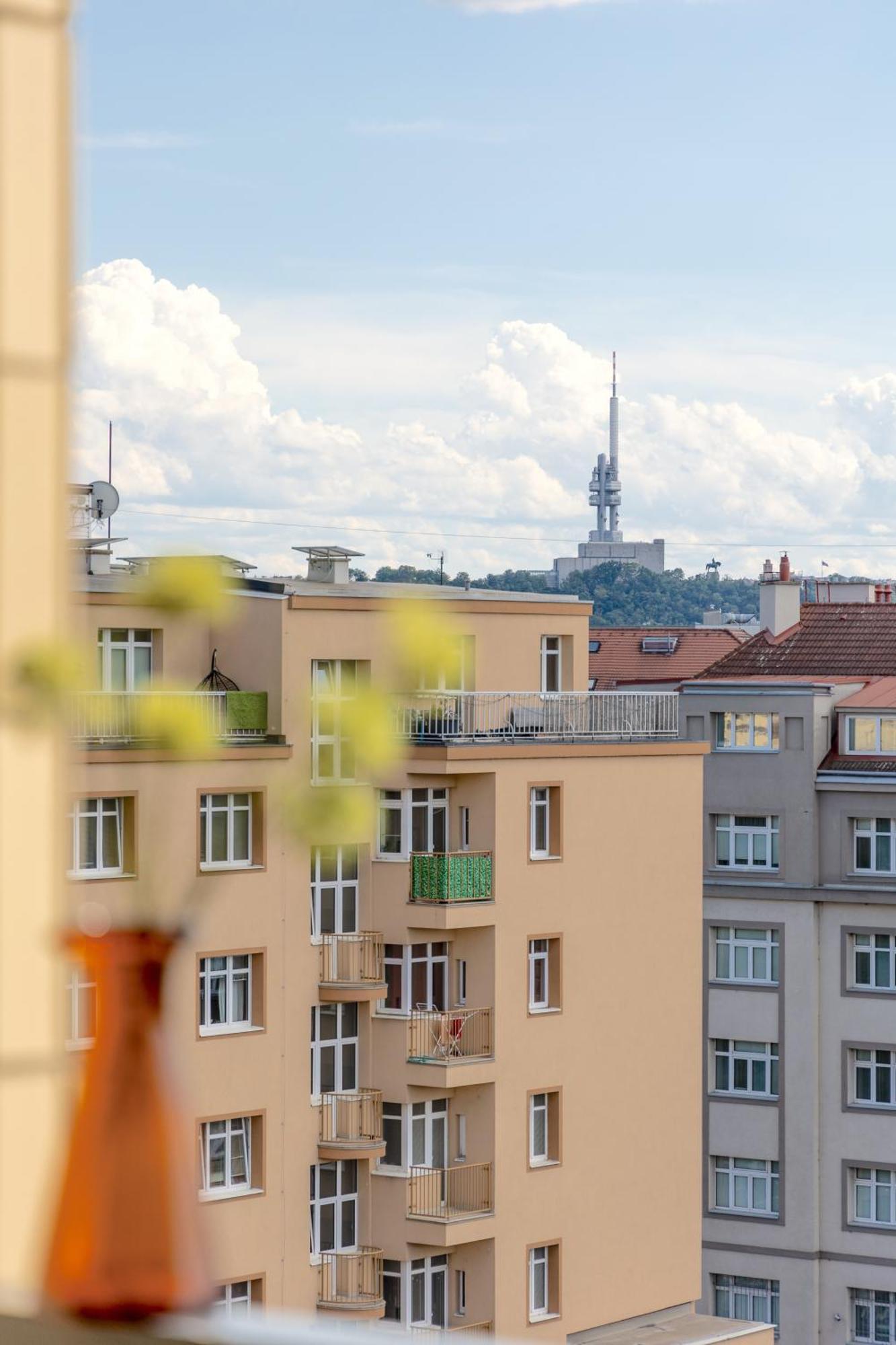 Ferienwohnung Bright 2Br - 7Th Floor, Balcony, Free Parking By Gravity Prag Exterior foto