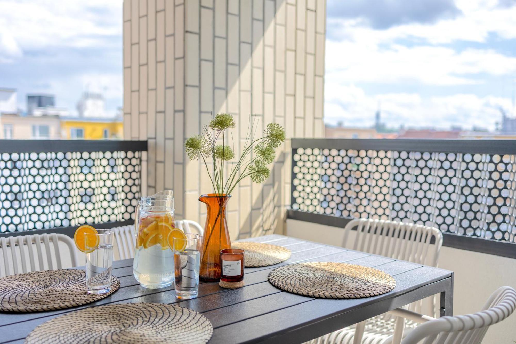 Ferienwohnung Bright 2Br - 7Th Floor, Balcony, Free Parking By Gravity Prag Exterior foto