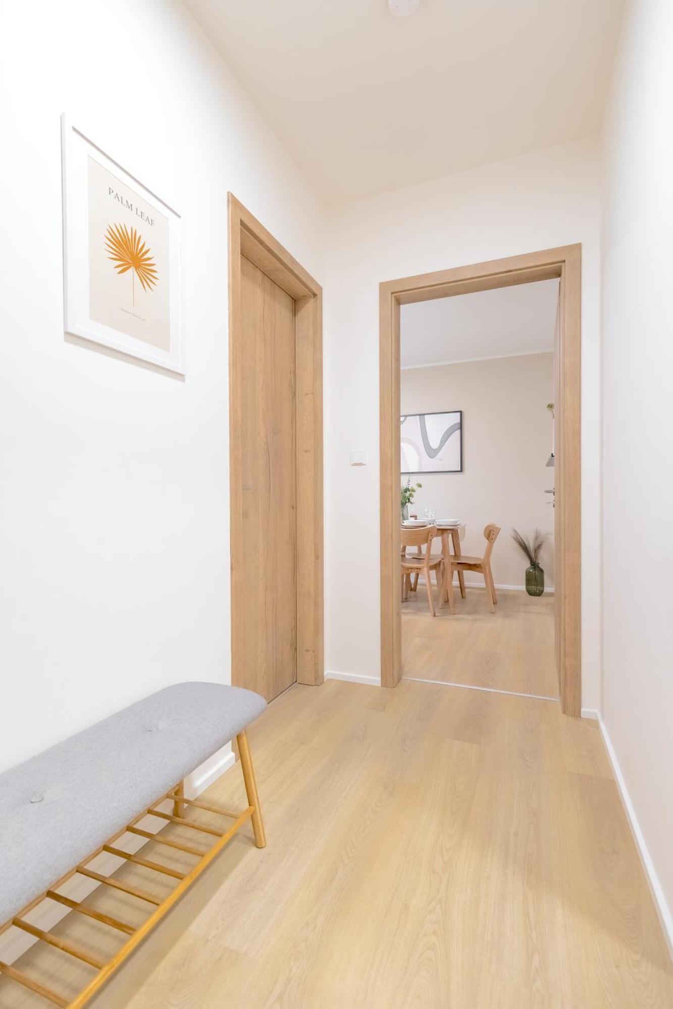 Ferienwohnung Bright 2Br - 7Th Floor, Balcony, Free Parking By Gravity Prag Exterior foto