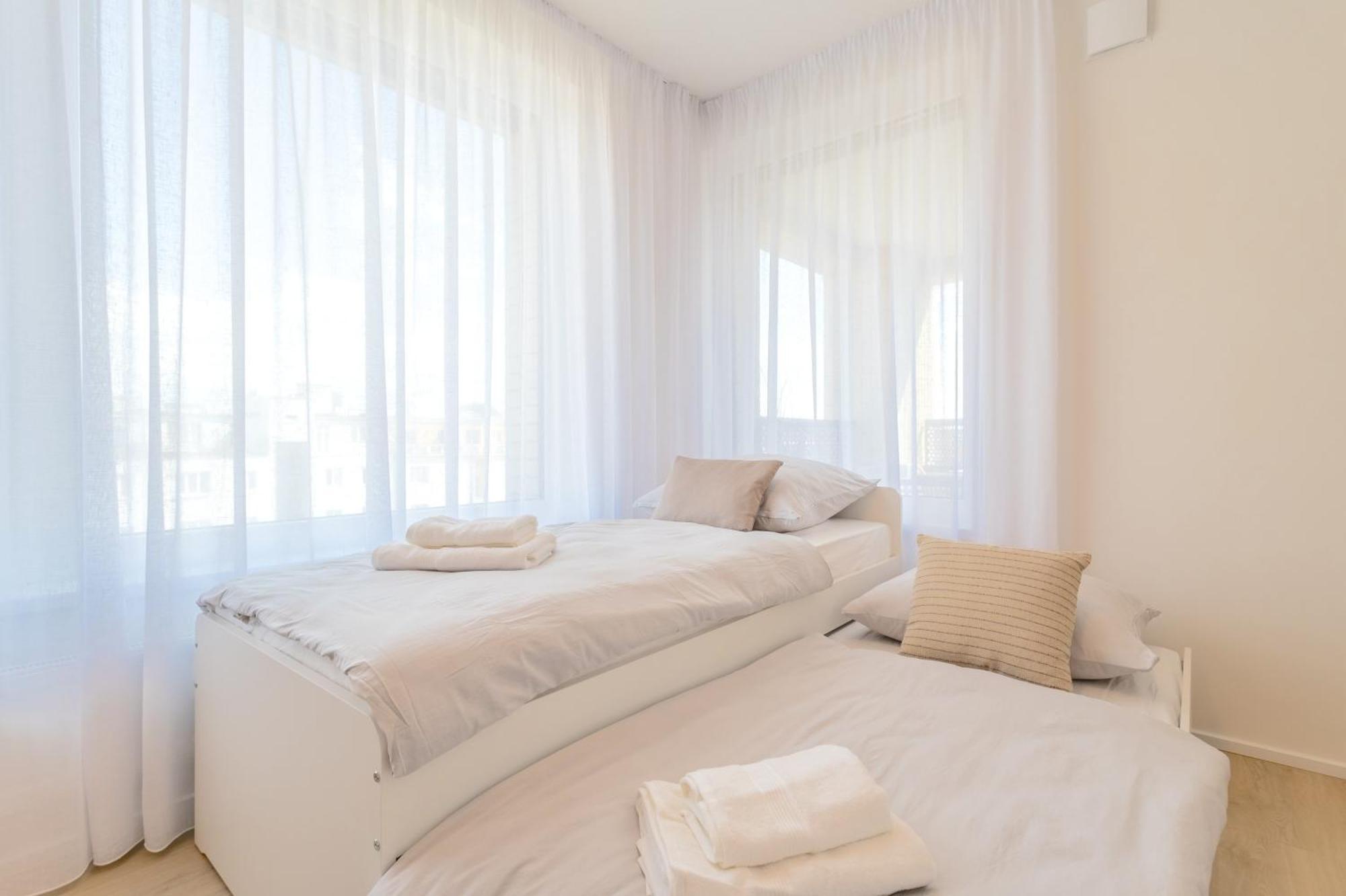 Ferienwohnung Bright 2Br - 7Th Floor, Balcony, Free Parking By Gravity Prag Exterior foto